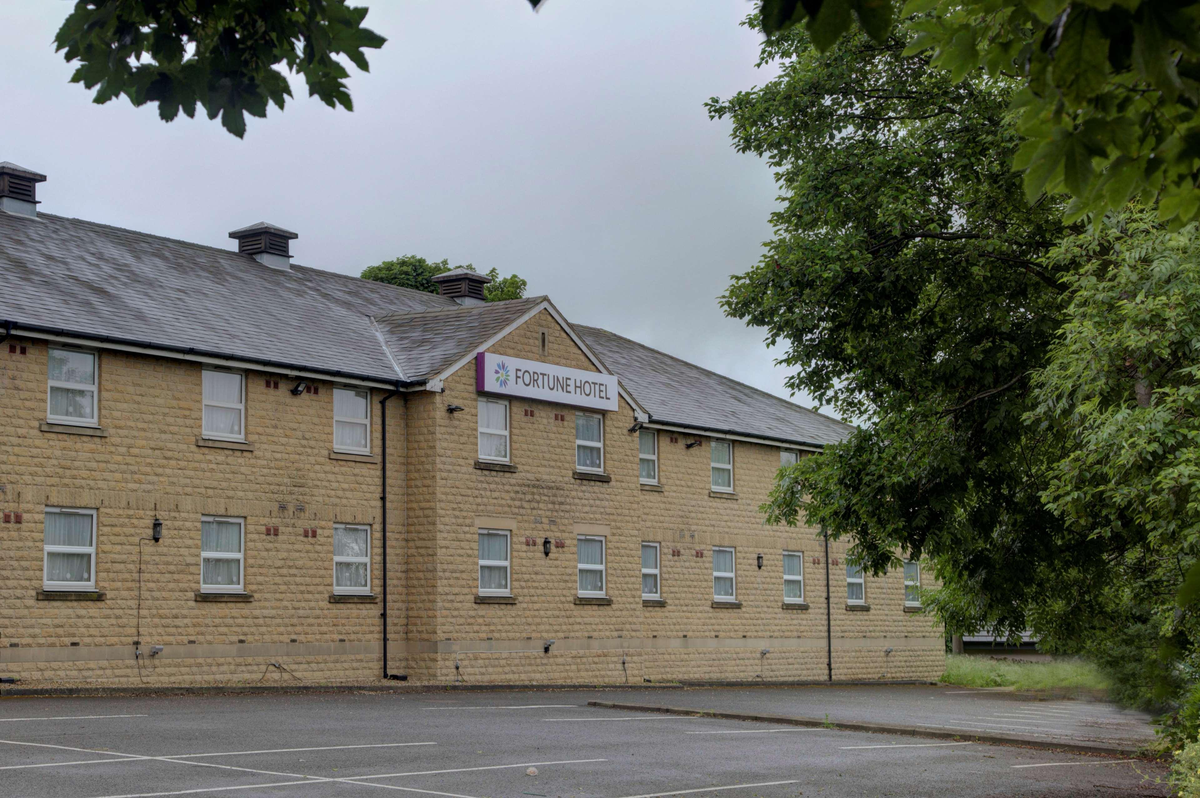 Fortune Huddersfield; Sure Hotel Collection By Best Western Exterior photo